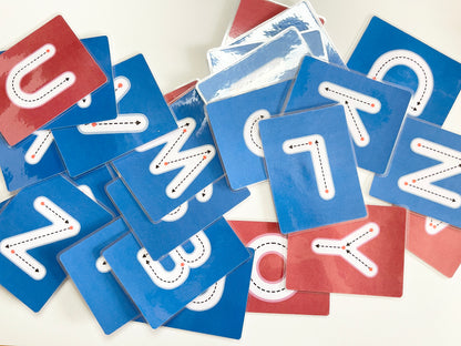 Cartes d’apprentissage des lettres à tracer